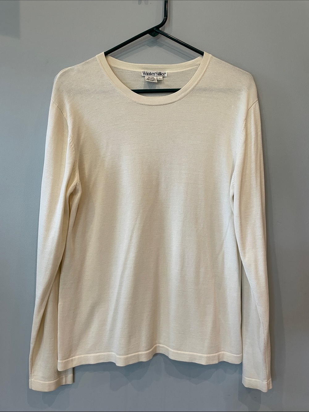 WinterSilks Cream Long Sleeve Crew Top large like new